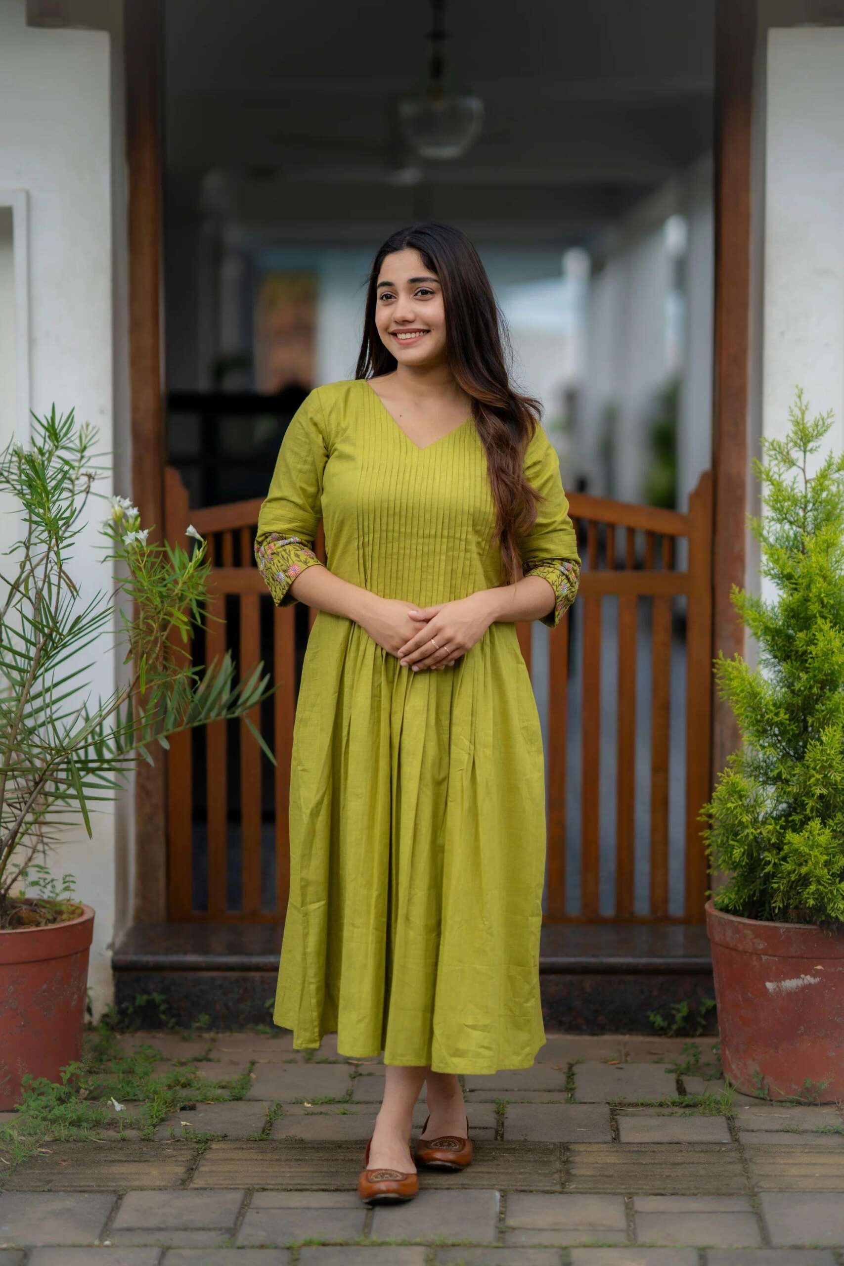 Breezy & Beautiful ? Embroidered Kurta Pant Set in Cotton Slub (S) - Image 3