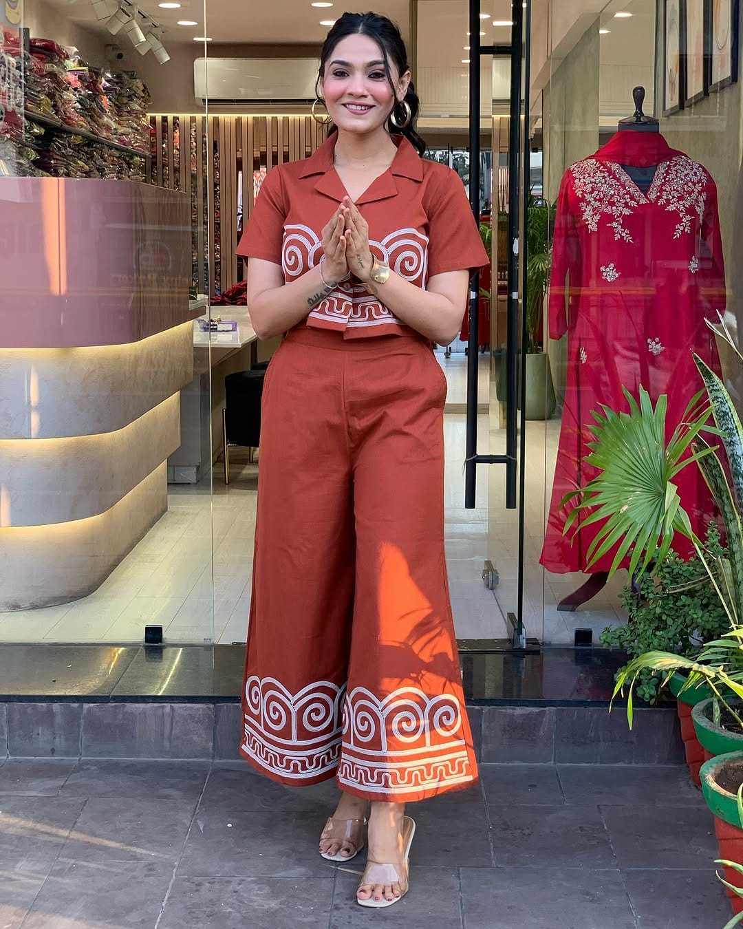 Laidback Luxe ? Embroidered Floral Dress with Printed Touch (L) - Image 2