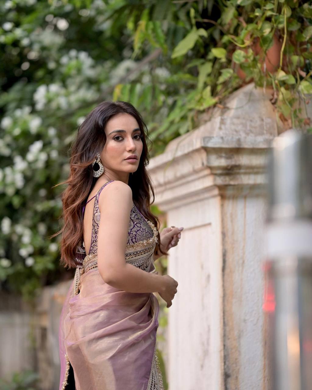 Women's Luxurious Mauve & Purple Art Silk Saree with Intricate Golden Zari & Broad Embroidered Border β Complete with Brocade Blouse for Festive & Wedding Wear - Image 8