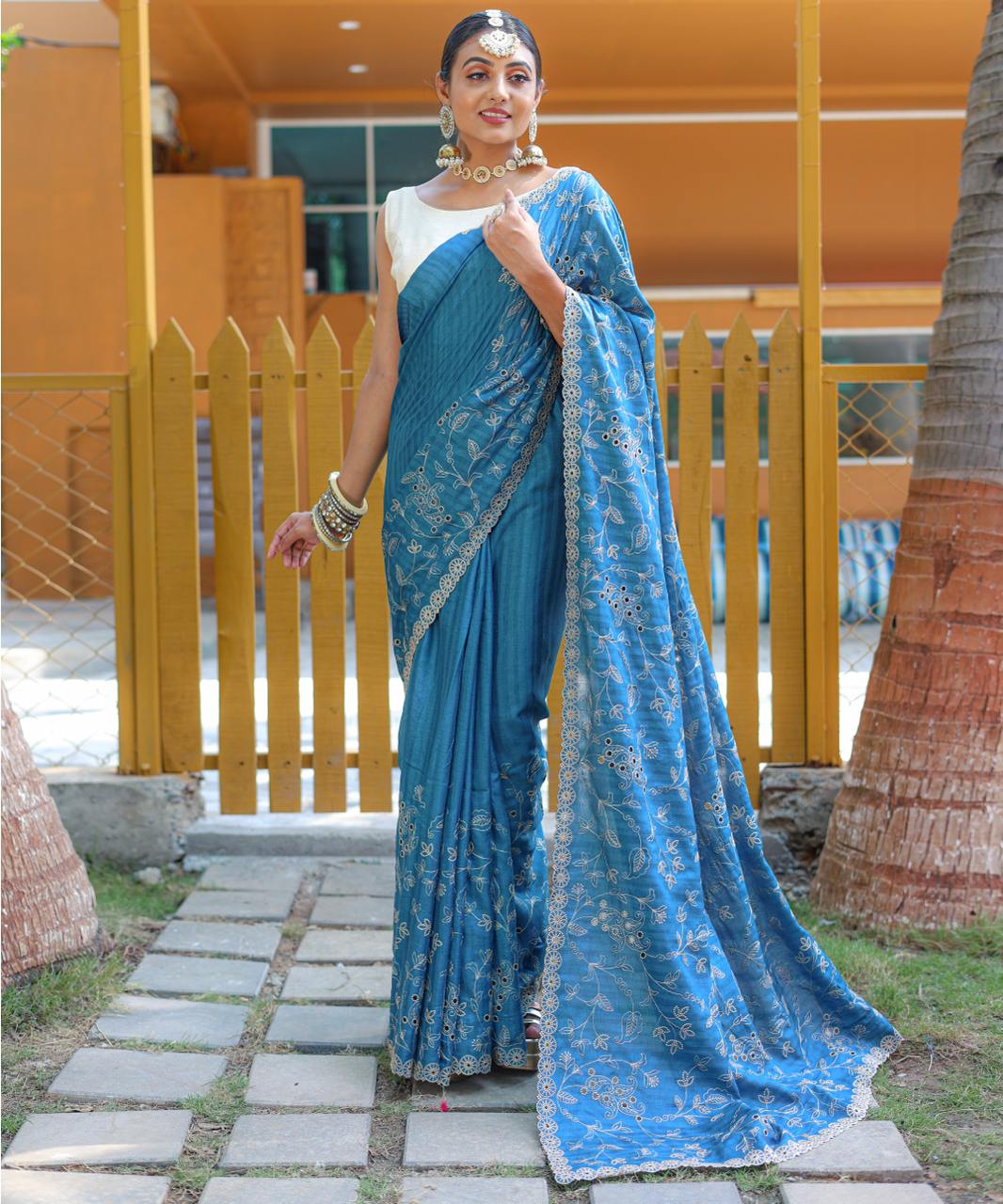 Women's Royal Prussian Blue Georgette Saree with Intricate Silver Thread & Mirror Work Embroidery β Perfect for Festive & Wedding Celebrations - Image 4