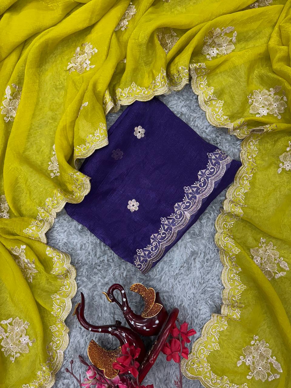 Women's Radiant Lime Yellow Organza Saree with Intricate Gold Zari Embroidery & Scalloped Border β Complete with Blouse Piece for Festive & Party Wear - Image 4